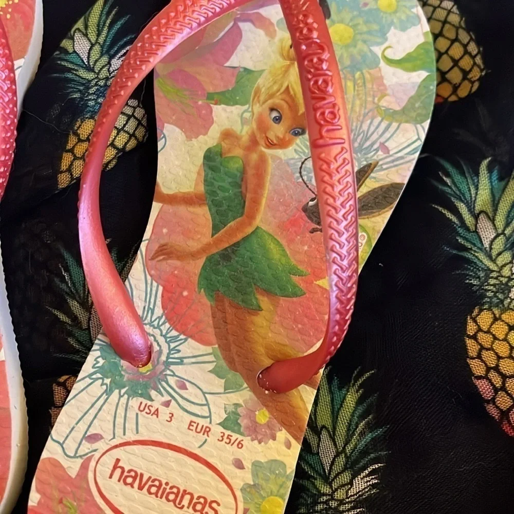 Brand New Havaianas Disney Tinkerbell Peter Pan Ladybug Floral Flip Flops Sandal